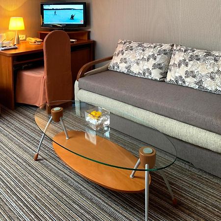 Economy Room In Hotel Eney Leopoli Esterno foto