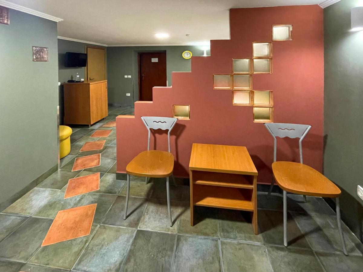 Economy Room In Hotel Eney Leopoli Esterno foto