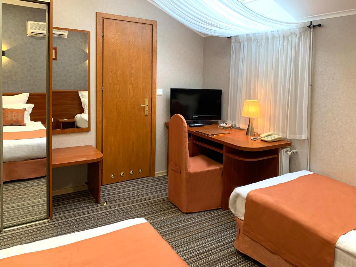 Economy Room In Hotel Eney Leopoli Esterno foto