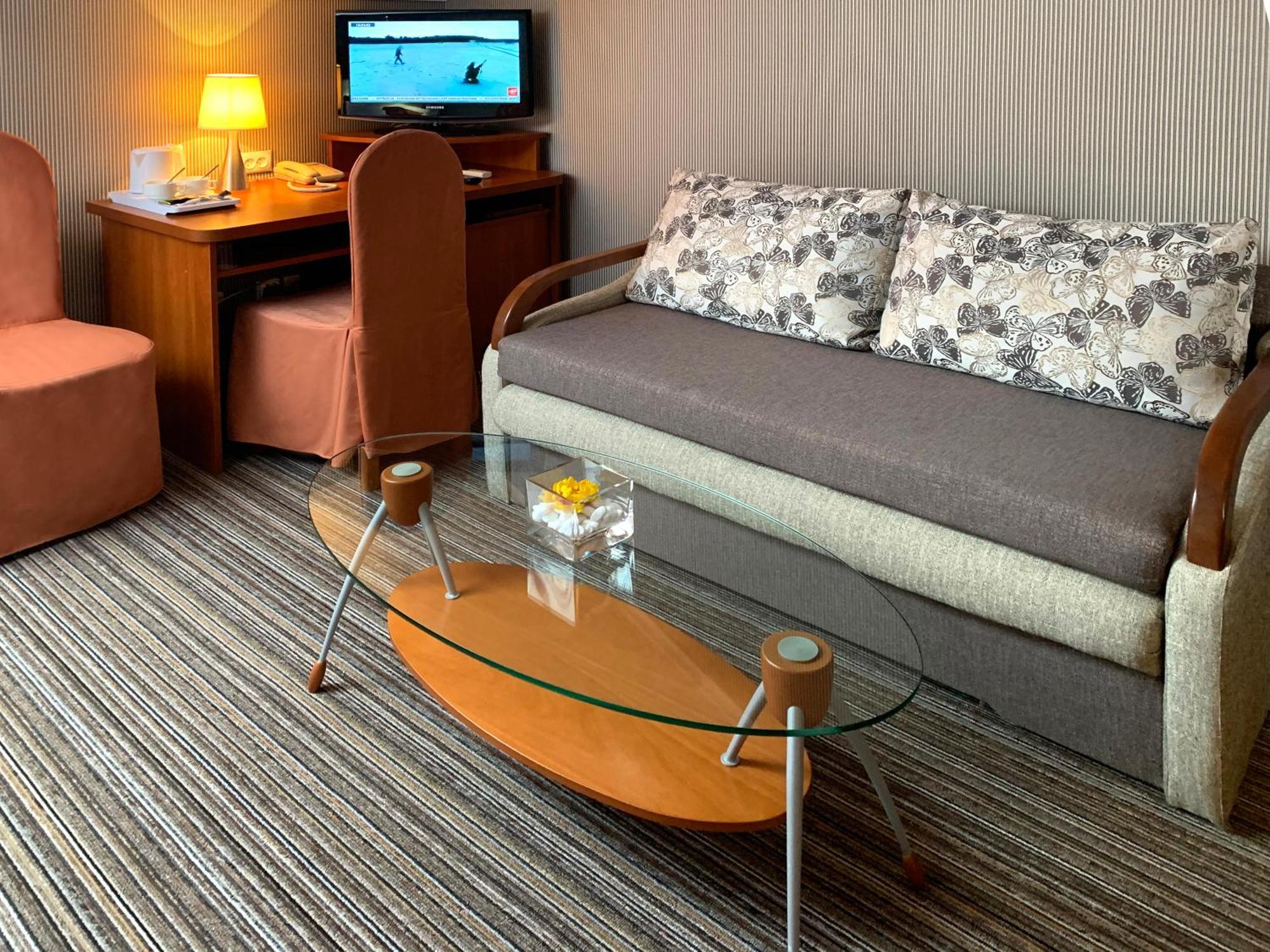 Economy Room In Hotel Eney Leopoli Esterno foto